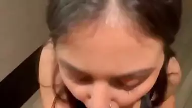 Celebrity hairdresser sucks actor’s dick in blowjob MMS