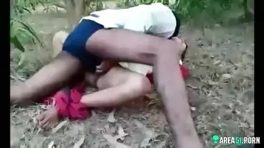 Sexy Tamil school girl outdoor brutally fucked by local guy! Scandal mms porn